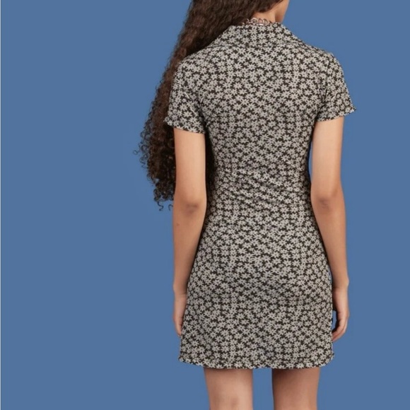 UNIF Women’s Corin Black Gray Floral Short Sleeve Lace Up Stretchy Mini Dress M - Picture 12 of 12